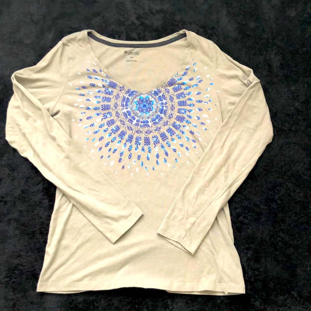 Gray Columbia Long Sleeve T-Shirt‎